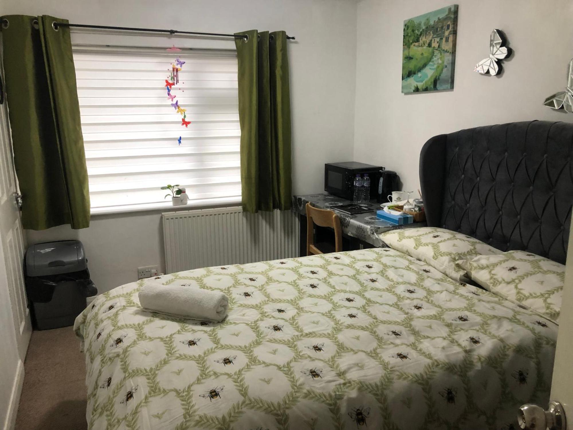 34 Furlong Close In A Homestay Oxford